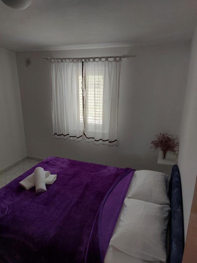 Apartments Markulincic Novalja Ngoại thất bức ảnh