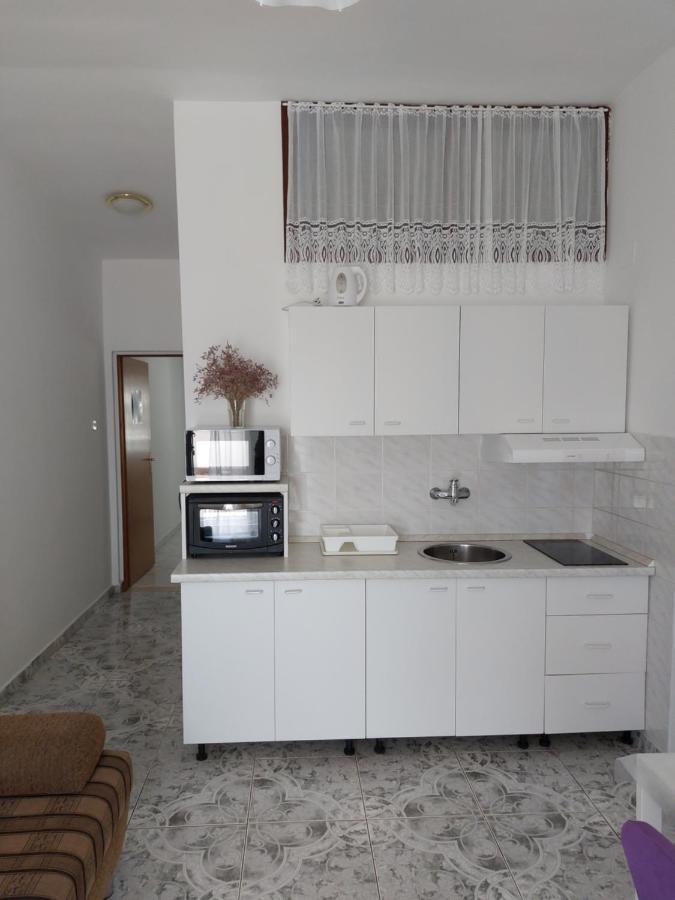 Apartments Markulincic Novalja Ngoại thất bức ảnh