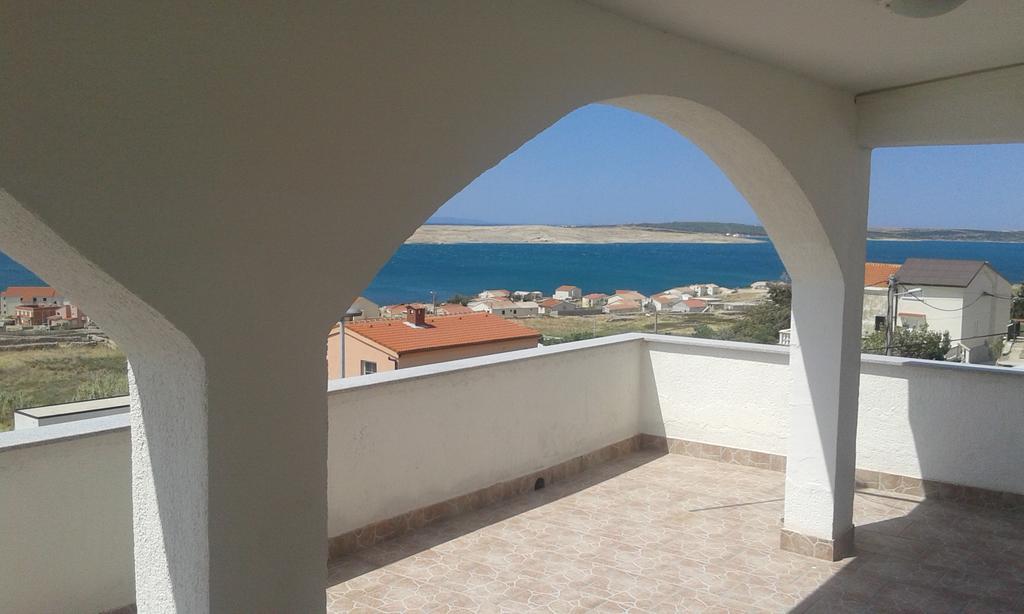 Apartments Markulincic Novalja Ngoại thất bức ảnh