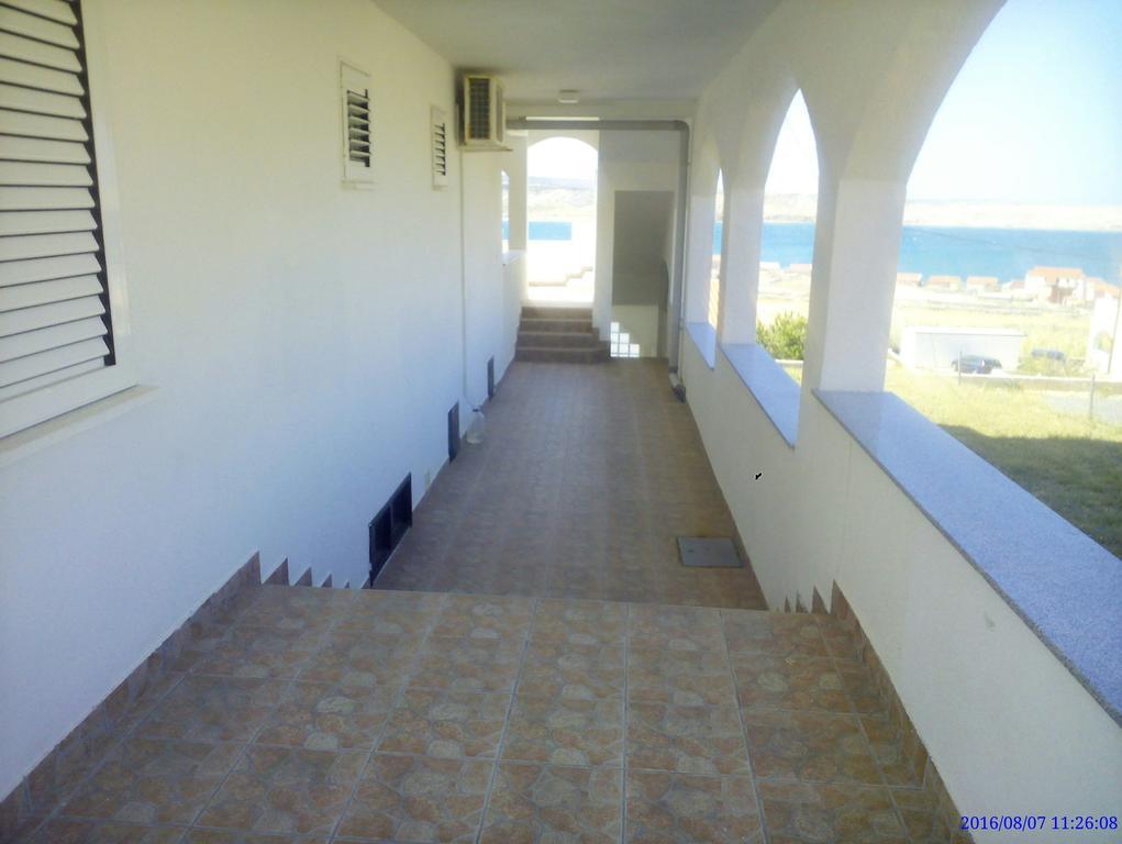 Apartments Markulincic Novalja Ngoại thất bức ảnh